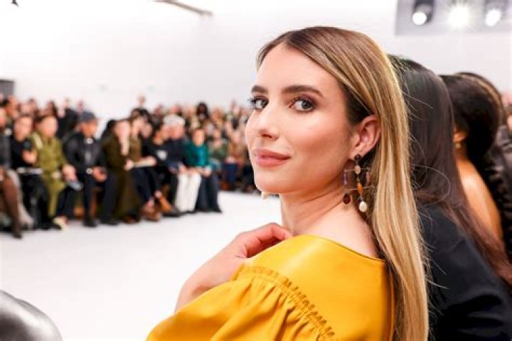 Unveiling Emma Roberts' Height And Weight: Unlocking Surprising Insights